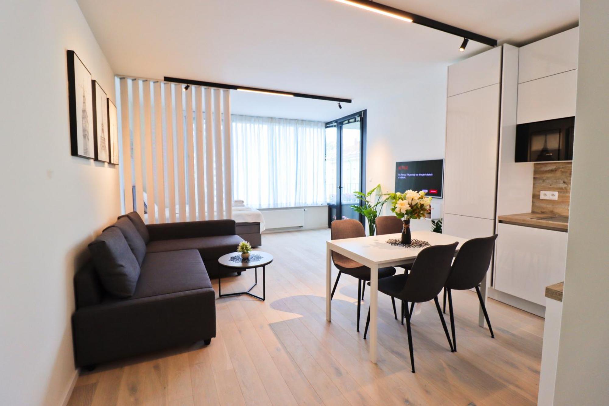 Sunny Apartment In Smichov, Prague 5 Dış mekan fotoğraf